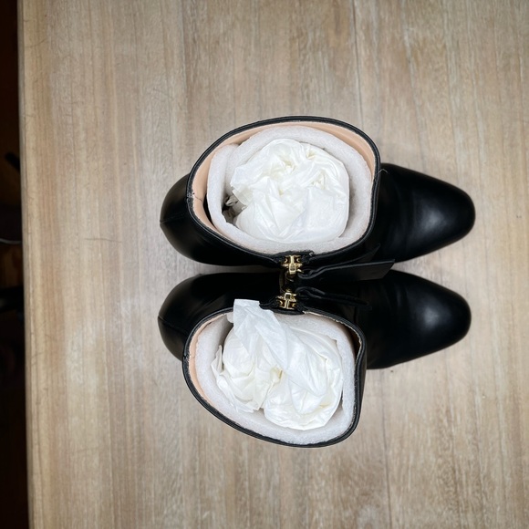 Stuart Weitzman boots - Picture 14 of 16